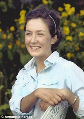 241F8AB300000578-2877579-image-a-123_1418838341224