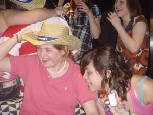 1923604_25029841608_7697_n